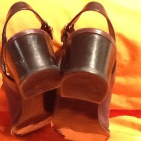 Stuart Weitzman Open-toed sandal - Picture 3 of 3